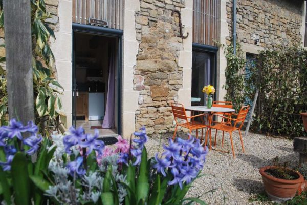 porte ouvert donnant sur la terrasse